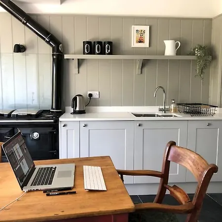 Merok Cottage, Newsham, North Yorks *